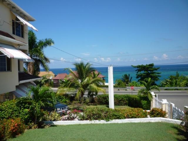 Goldenview Guesthouse Ocho Rios Eksteriør bilde
