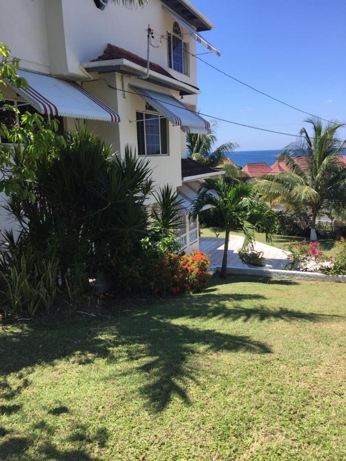 Goldenview Guesthouse Ocho Rios Eksteriør bilde
